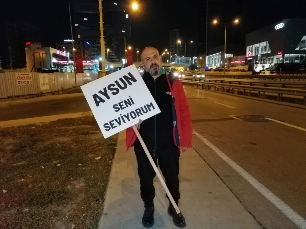 Eşiyle Barışabilmek İçin İstanbuldan Ankaraya Yürüyor