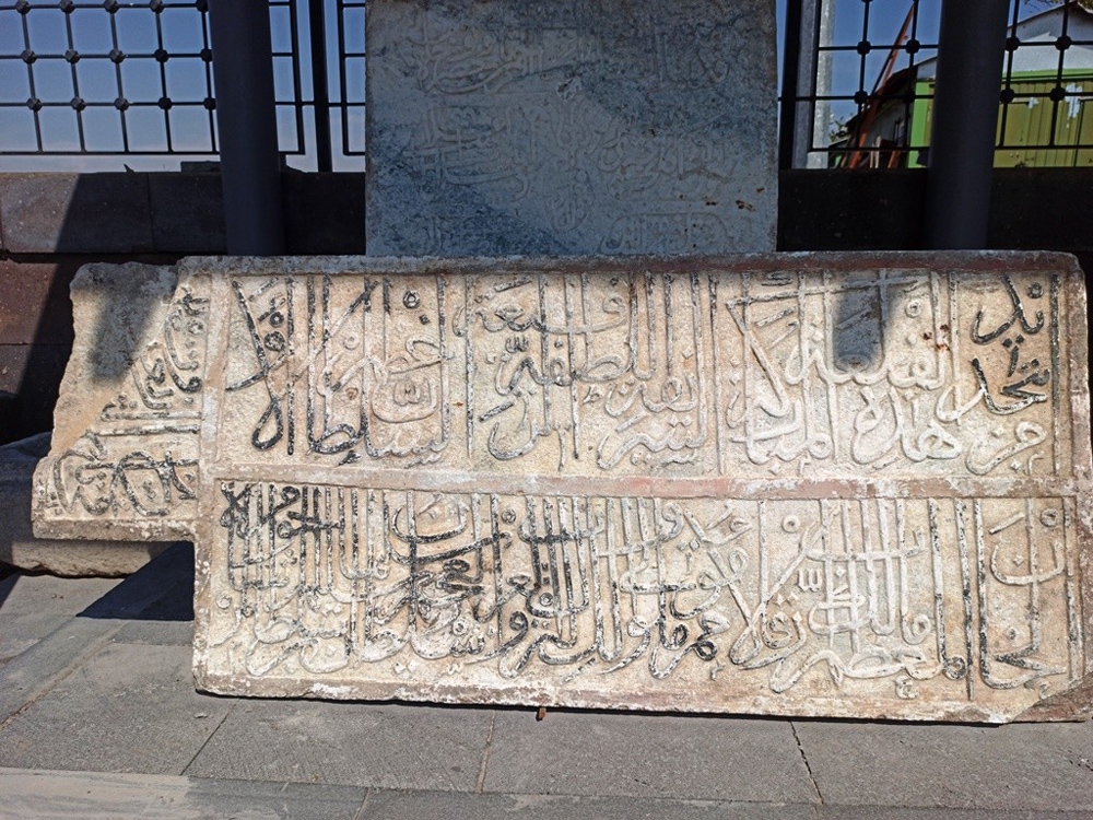 Kanuni Sultan Süleyman’a ait 487 yıllık tamirat kitabesi bulundu