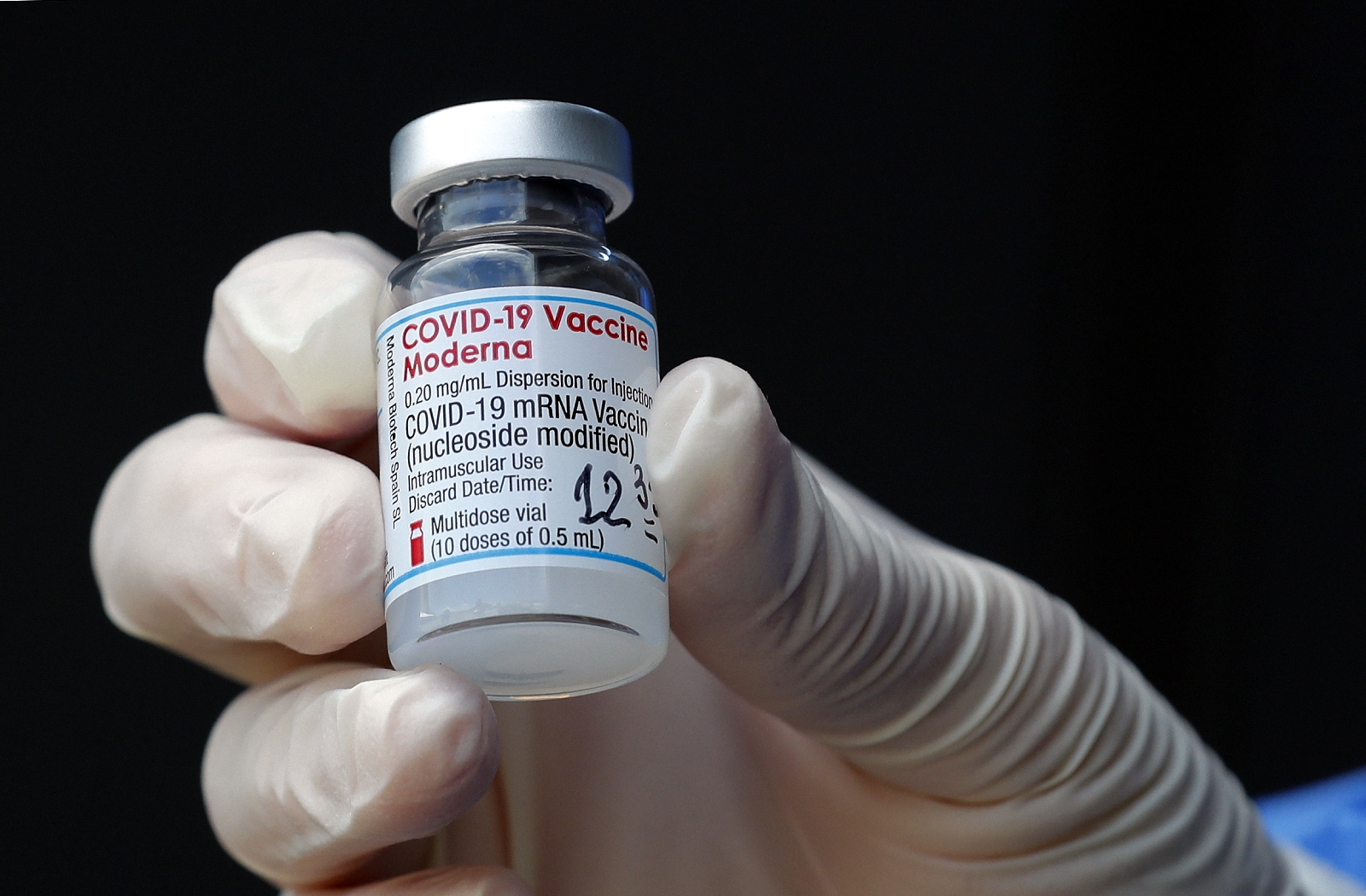 Moderna: “Covid-19 aşısı 12-17 yaş arasındaki çocuklarda yüzde 100 etkili”