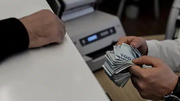 Türkiye borç batağında: Her 3 kişiye bir icra dosyası!