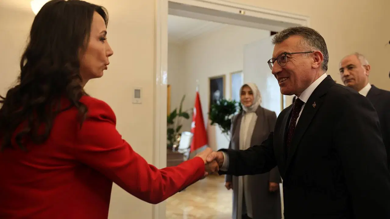 'Çerçeve yasa' sonrası ilk kriz... AKP Sözcüsü Çelik’ten Tülay Hatimoğulları’na tepki: 'Partimizi ve hükümetimizi hedef alan ifadeleri reddediyoruz'