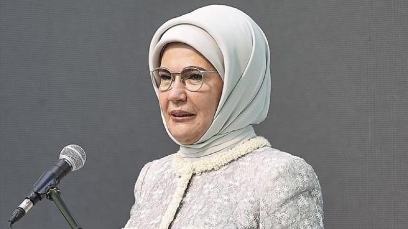 Emine Erdoğan'dan kandil mesajı