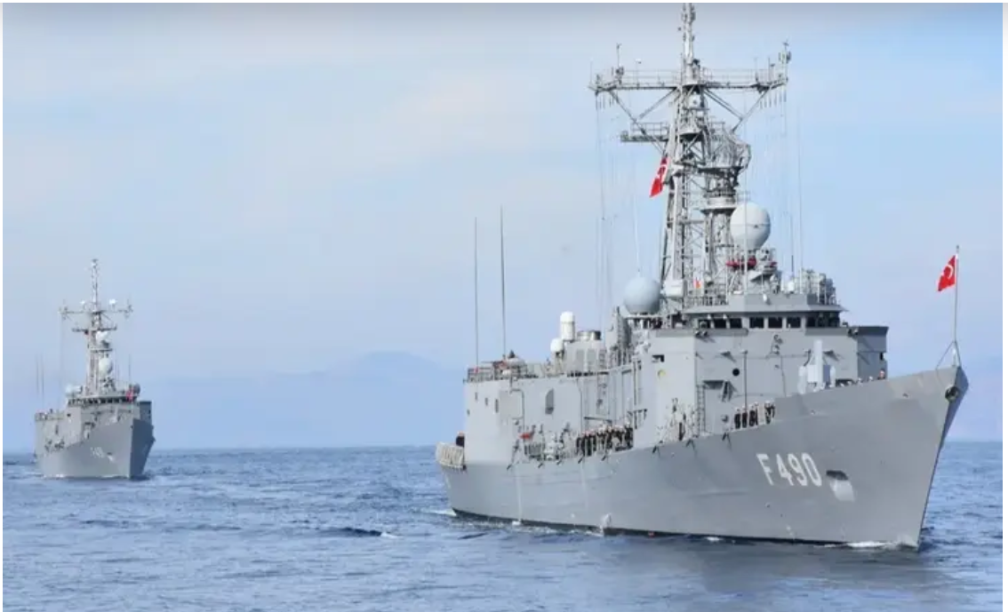 Doğu Akdeniz’de dikkat çeken gelişme: Türk savaş gemileri İsrail gemilerinin rotasını değiştirdi