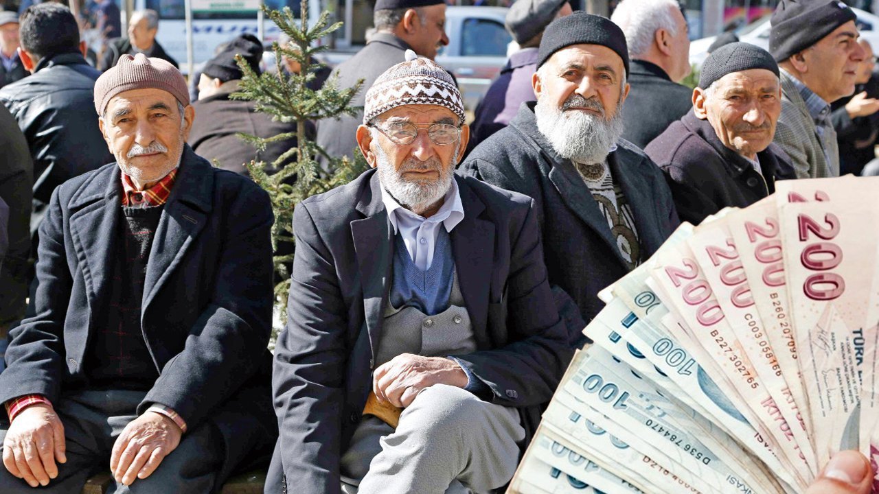 Emekliye yeni destekler yolda! 2027 için dikkat çeken açıklama