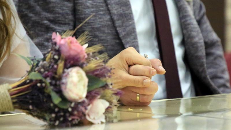 Genç çiftlere 2 milyar 76 milyon liralık evlilik desteği