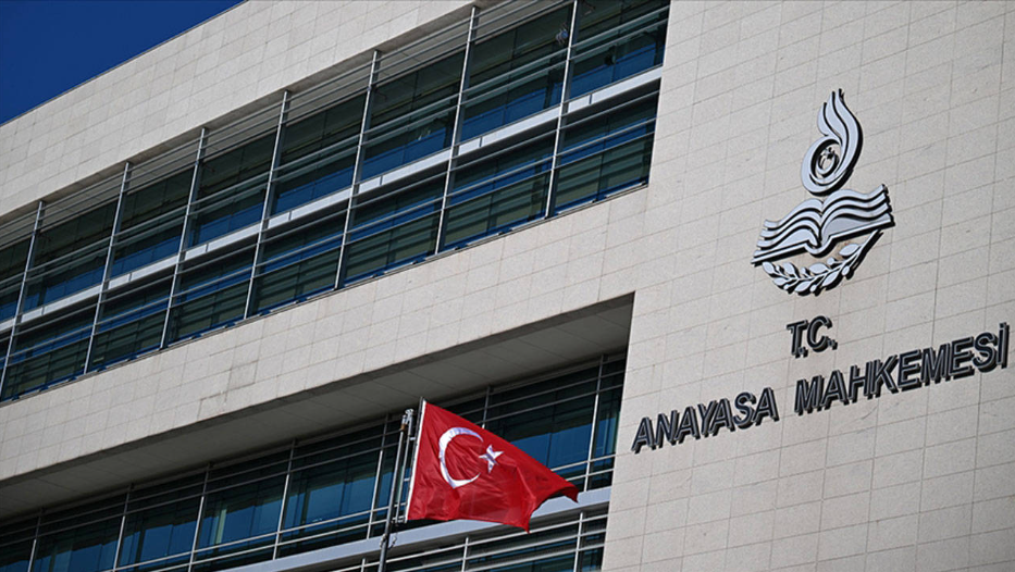 AYM'den işe iade davalarında kritik karar! Aşırı şekilcilik artık mahkemeye erişim engeli