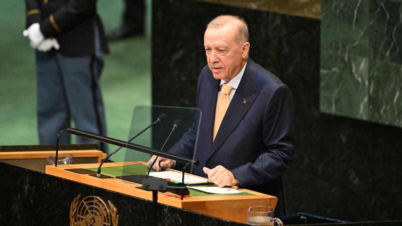 Erdoğan BM kürsüsünden İsrail’e yüklendi: “Karşımızda öldürmeye doymayan, soykırımcı bir zihniyet var”
