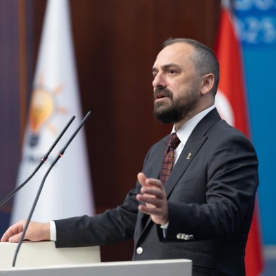 AK Parti'den Özgür Özel'e peş peşe tepki: Çelik ve Acar açıklama yaptı