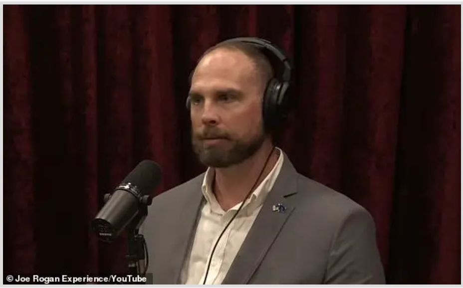 Eski İstihbaratçıdan Okyanus Altında Uzaylı Üssü İddiası