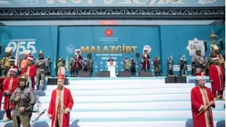 Erdoğan'dan Malazgirt'te Terörsüz Türkiye Mesajı: “Atımızın Kuyruğunu Bağladık”