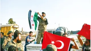 Şam’da YPG’nin fesih açıklamasının ardından kutlama: Emevi Meydanı’nda yoğunluk