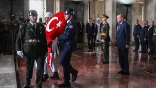 Cumhurbaşkanı Erdoğan: İstiklal ve istikbalimize sahip çıkıyoruz