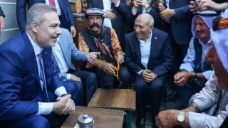 Dışişleri Bakanı Hakan Fidan Diyarbakır’da vatandaşlarla buluşt