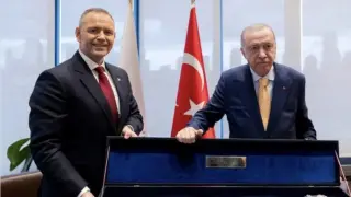 Erdoğan’ın tabanca jestine Polonya’dan dikkat çeken karşılık