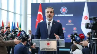 Fidan Noktayı Koydu: Türkiye Başka Bir Ülkenin Toprağına Asker Gönderip Saldırmayacak