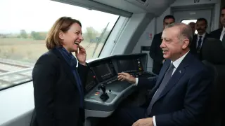 Erdoğan ile AB Komiseri Kos Arasında Hızlı Trende Gülümseten Diyalog