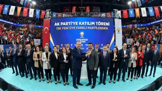 Farklı Partilerden 136 Kişi AK Parti’ye Katıldı