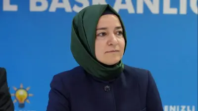 Fatma Betül Sayan Kaya AK Parti'deki görevlerinden istifa etti