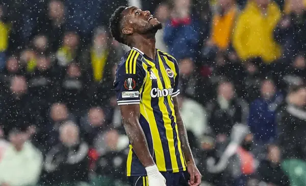 Fenerbahçe'nin FCSB maçı kamp kadrosu belli oldu: Yıldız futbolcu listede yer almadı!