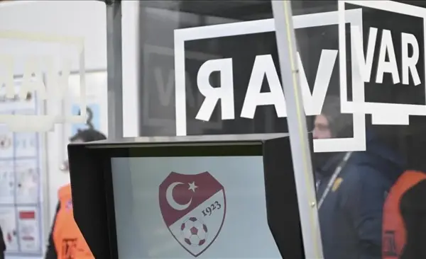 Süper Lig'de günün maçlarının VAR hakemleri açıklandı