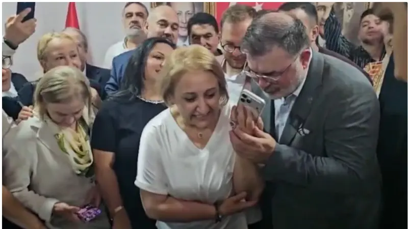 Cumhurbaşkanı Erdoğan'dan Menderes Belediye Başkanvekili seçilen Asuman Şen'e tebrik