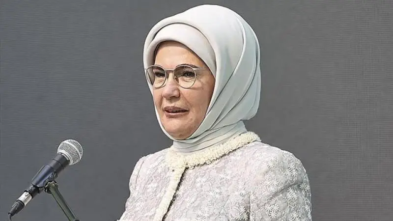Emine Erdoğan'dan kandil mesajı