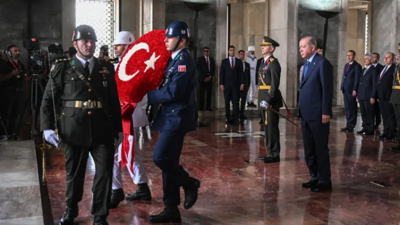 Cumhurbaşkanı Erdoğan: İstiklal ve istikbalimize sahip çıkıyoruz