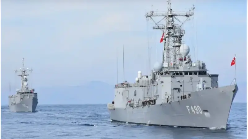 Doğu Akdeniz’de dikkat çeken gelişme: Türk savaş gemileri İsrail gemilerinin rotasını değiştirdi