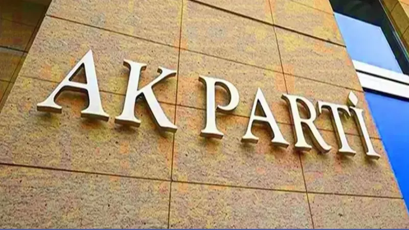 İzmir Belediye başkanı ve 12 milletvekili AK Parti'ye geçiyor
