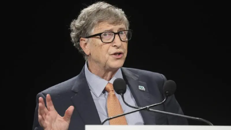 Bill Gates'ten yapay zeka uyarısı: Milyarlarca kişinin ölümüne yol açabilir