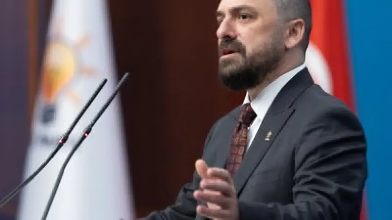 AK Parti'den Özgür Özel'e peş peşe tepki: Çelik ve Acar açıklama yaptı