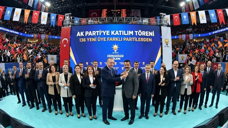 Farklı Partilerden 136 Kişi AK Parti’ye Katıldı